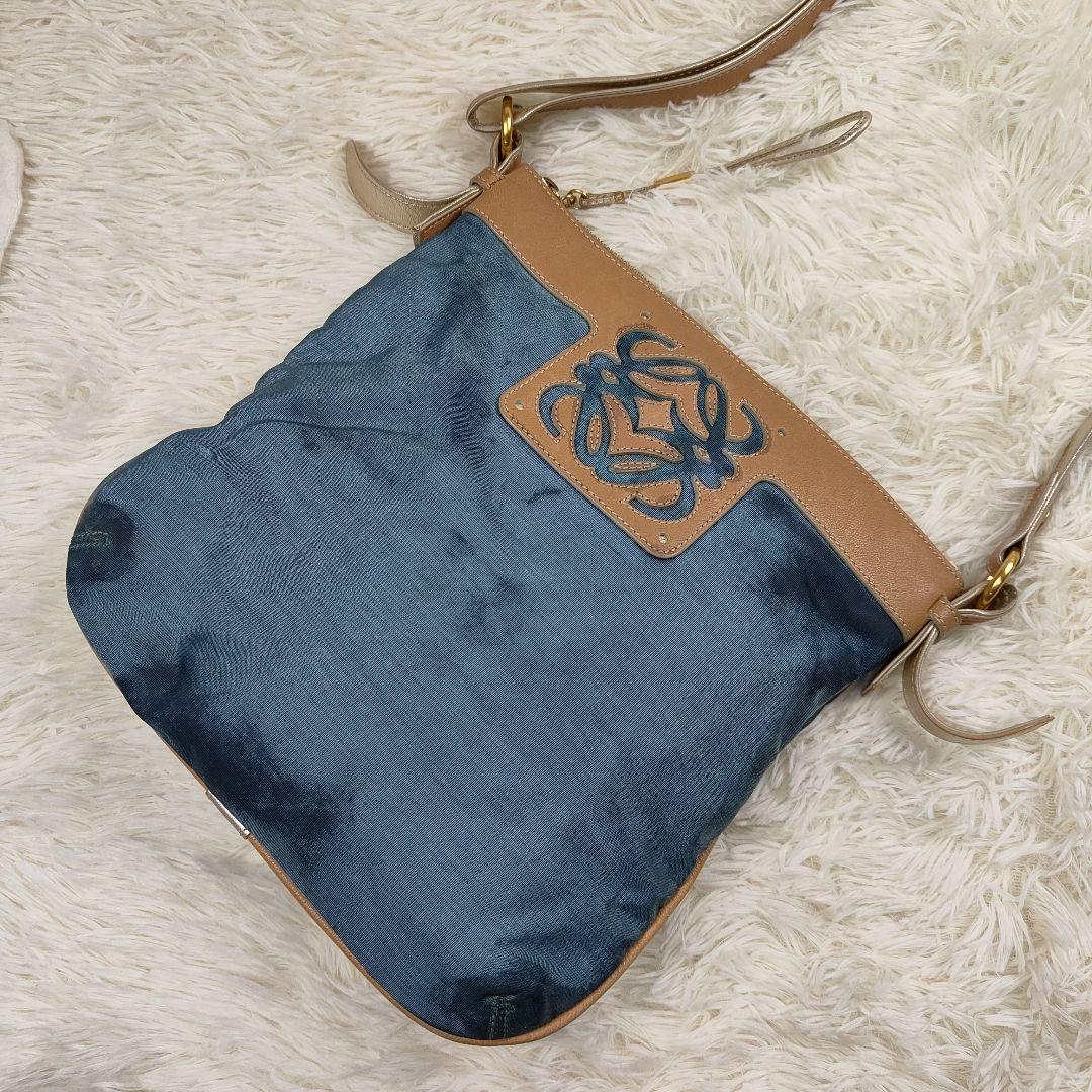 本日限定価格　LOEWE ショルダーバッグ ブルー アナグラム A4相当収納可