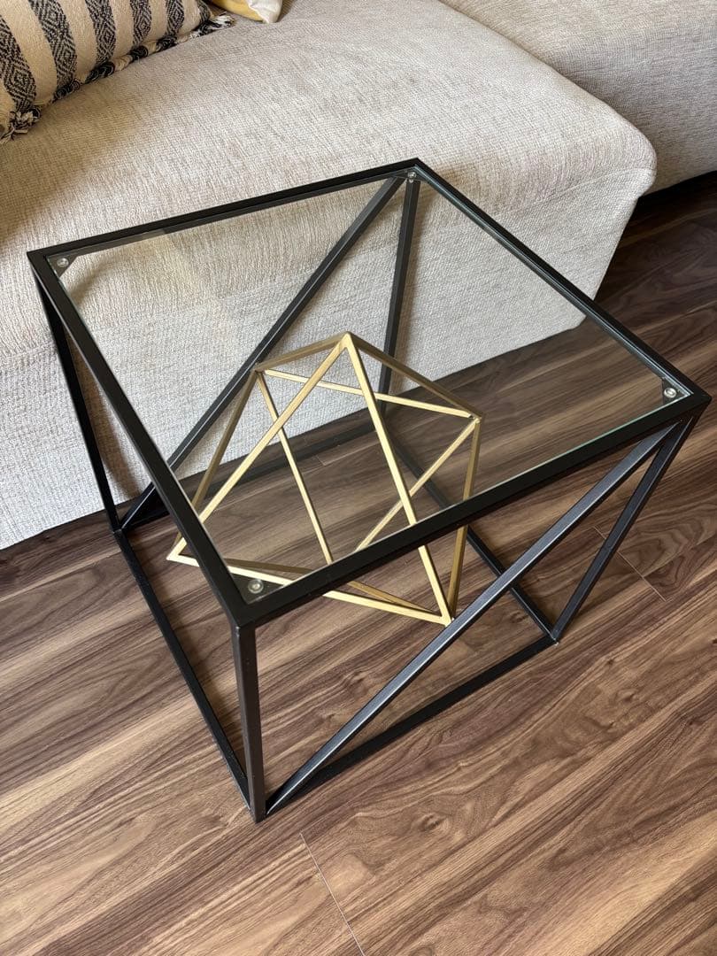 nora⭐︎KARE プリズマサイドテーブル