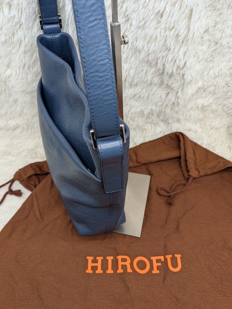 はな様●HIROFU（ヒロフ）のレザーショルダーバッグ　ネイビー