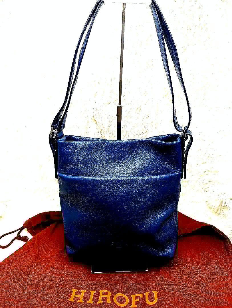 はな様●HIROFU（ヒロフ）のレザーショルダーバッグ　ネイビー