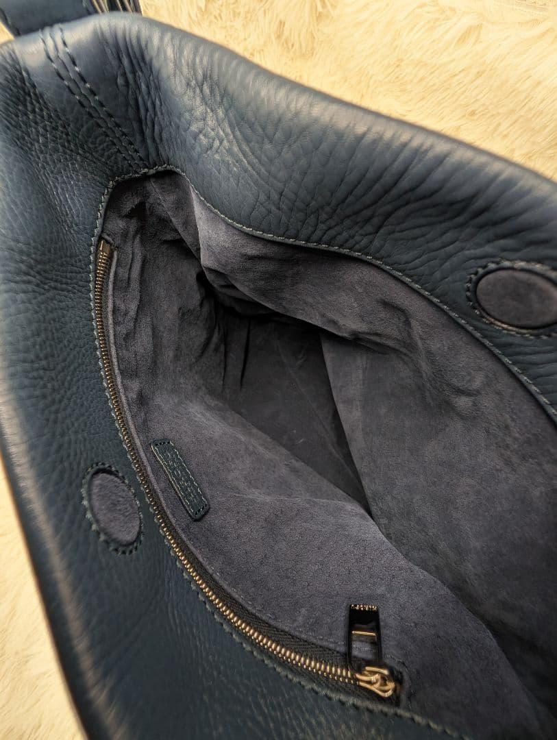 はな様●HIROFU（ヒロフ）のレザーショルダーバッグ　ネイビー