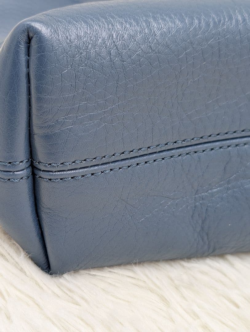 はな様●HIROFU（ヒロフ）のレザーショルダーバッグ　ネイビー