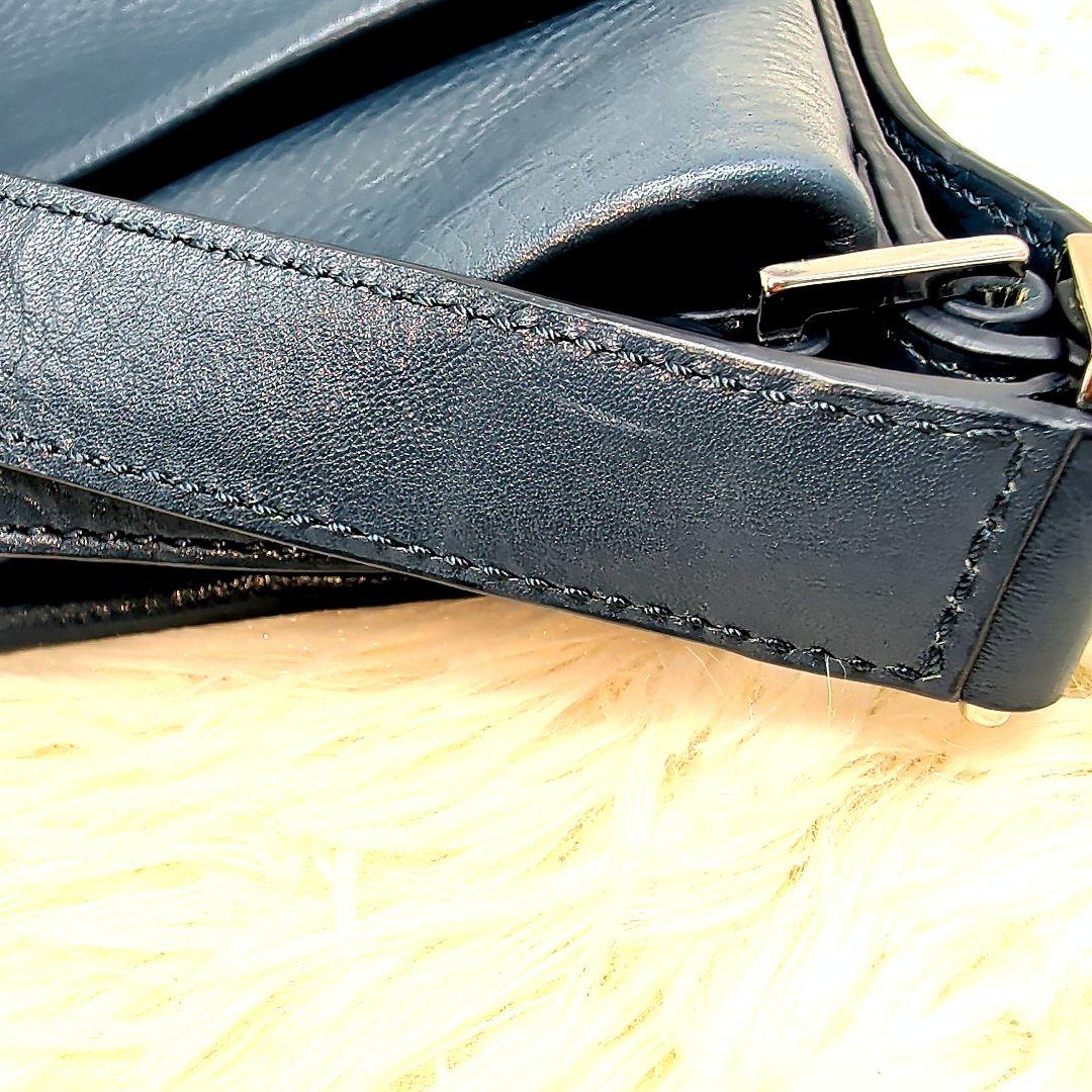 はな様●HIROFU（ヒロフ）のレザーショルダーバッグ　ネイビー