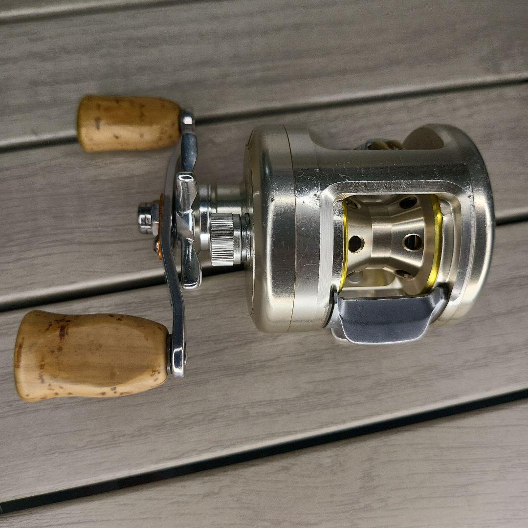 Daiwa ミリオネア　CV-Z 103L ベイトリール シルバー