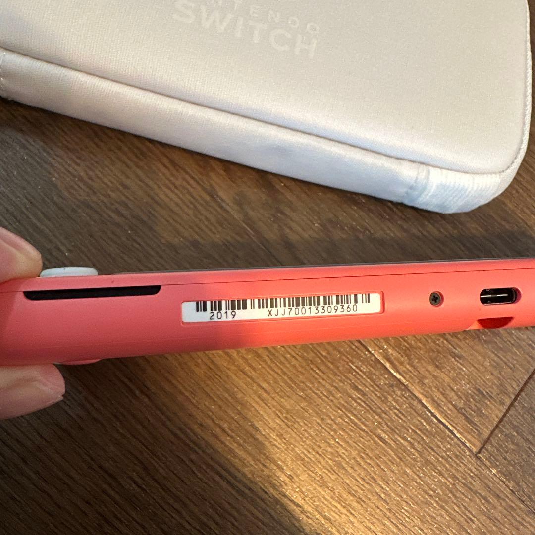 Nintendo Switch Lite コーラル + 専用ケース