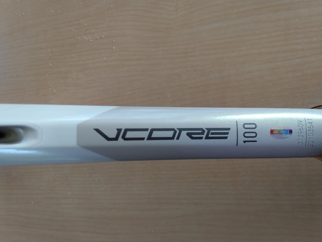 YONEX 　Vコア100 (グリップ２)