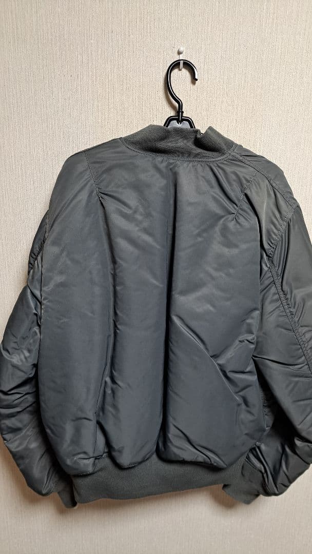 ALPHA INDUSTRIES INC グレー MA-1 フライトジャケット