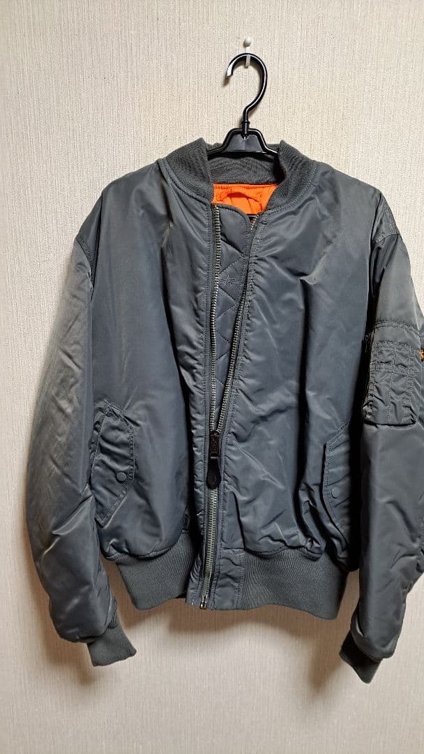 ALPHA INDUSTRIES INC グレー MA-1 フライトジャケット