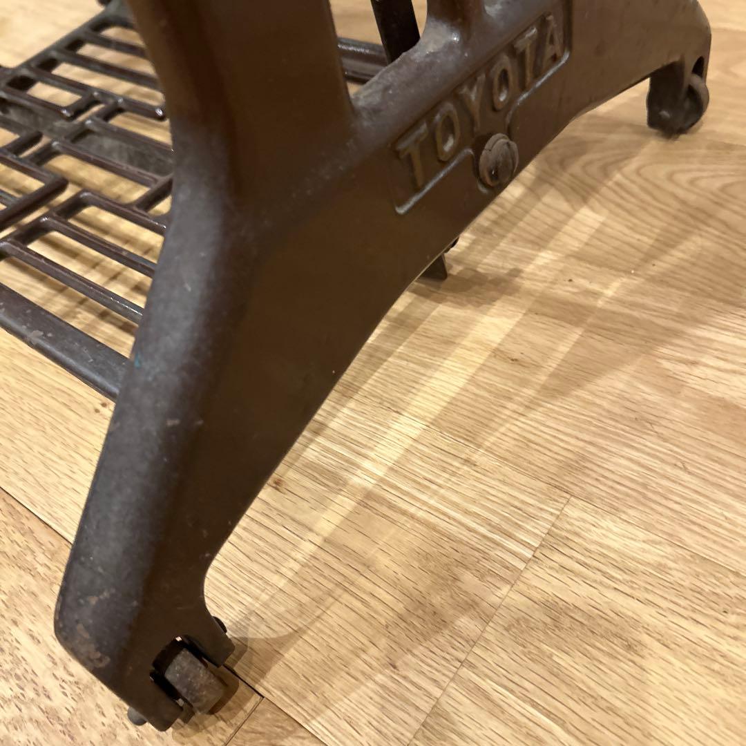 古いミシン台　昭和レトロ　古家具　古道具　生活雑貨　ビンテージ　展示台