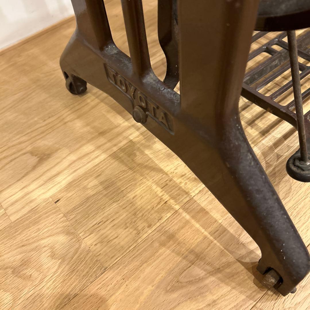 古いミシン台　昭和レトロ　古家具　古道具　生活雑貨　ビンテージ　展示台