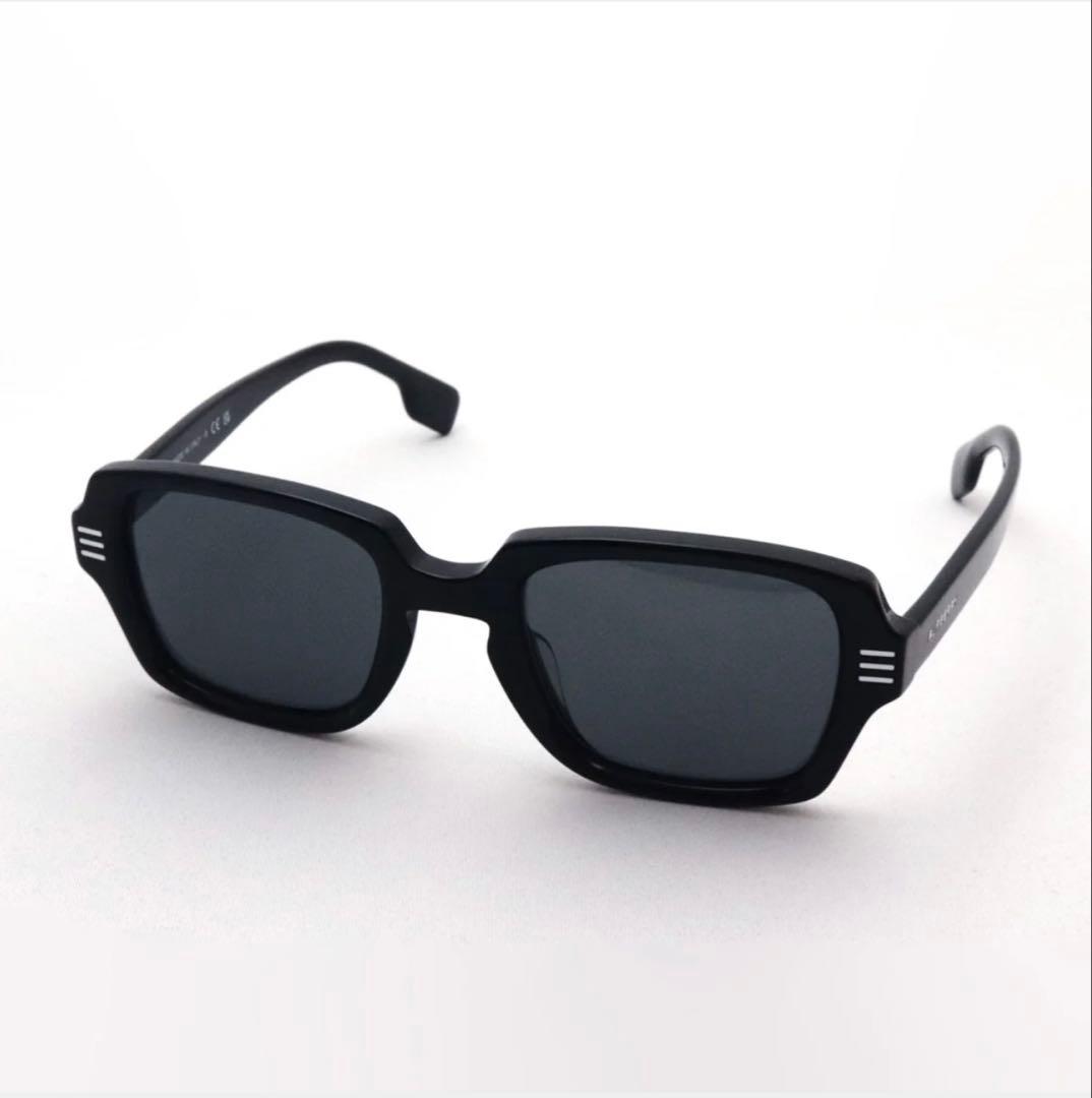 BURBERRY ブラック スクエア サングラス