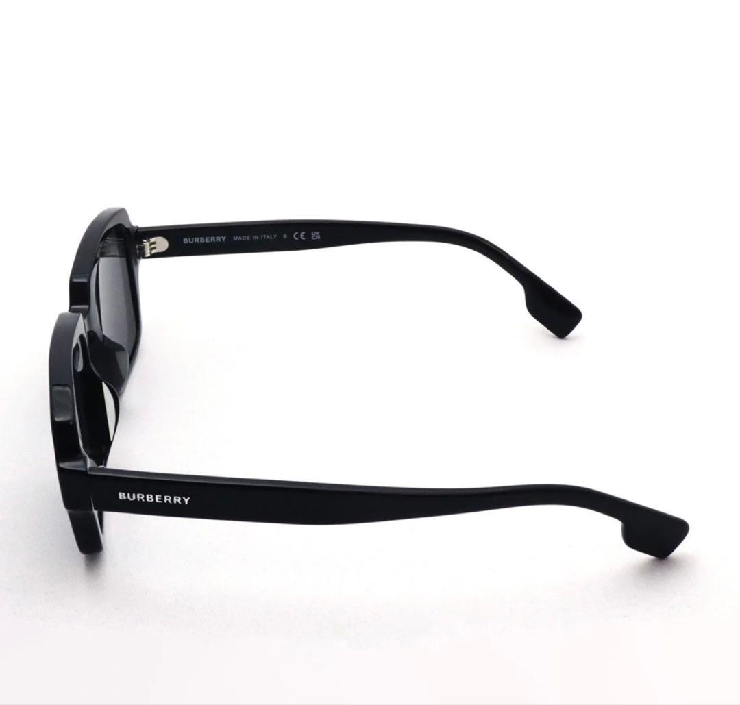 BURBERRY ブラック スクエア サングラス