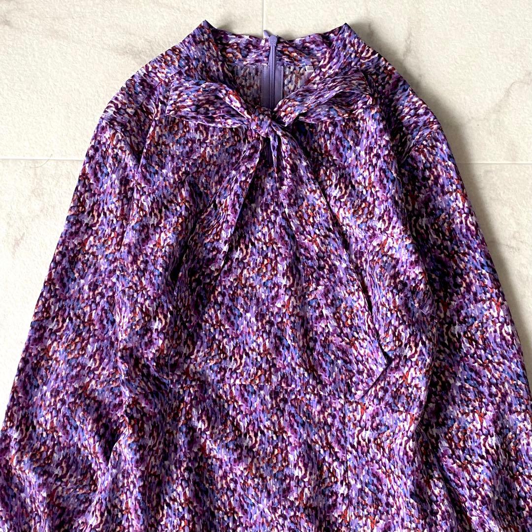 近年.極美品.定価2.8万☆アンタイトル 洗える ボウタイワンピース 総柄 0