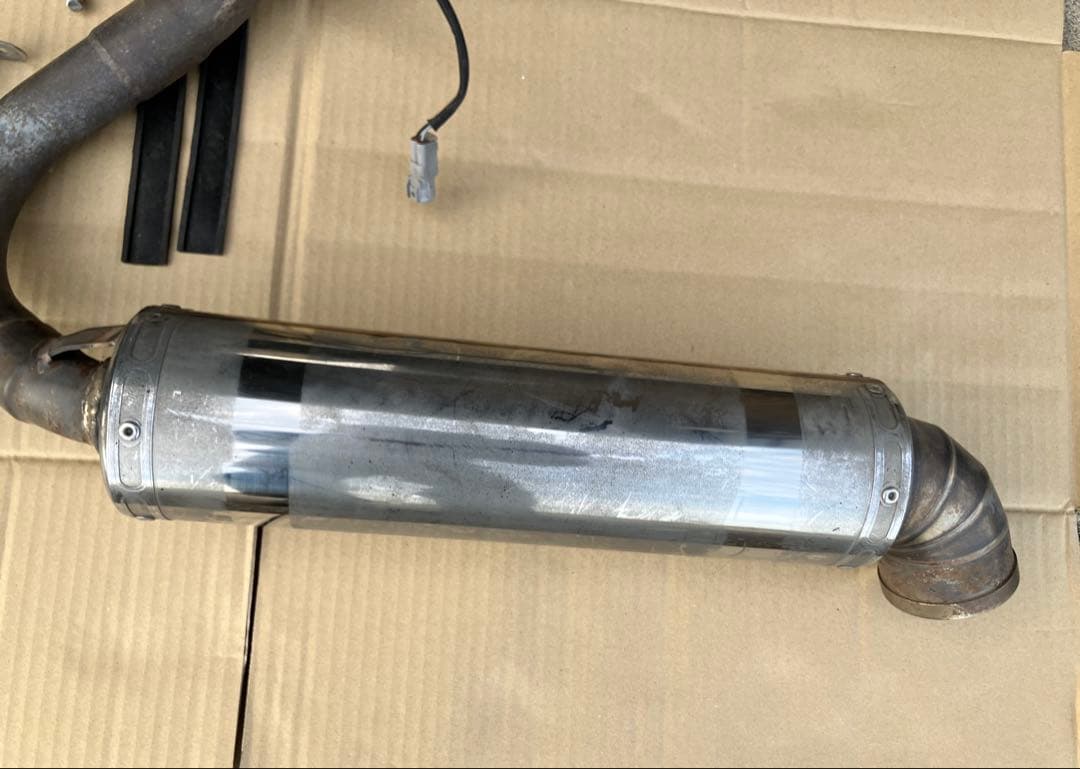 ハイゼットトラックs210pウイルズウィン　横出しマフラー