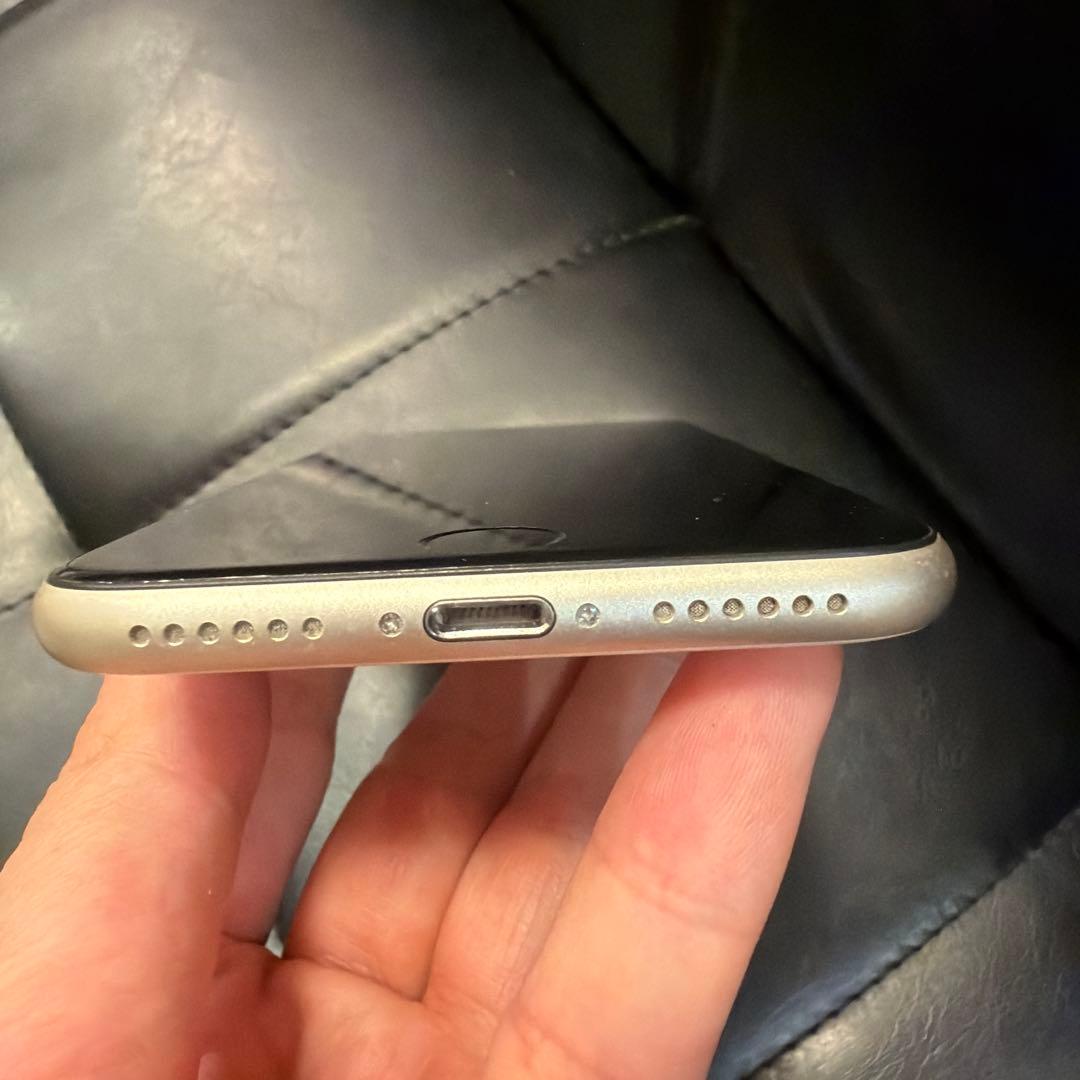 Apple iPhone SE 第3世代 64GB ホワイト