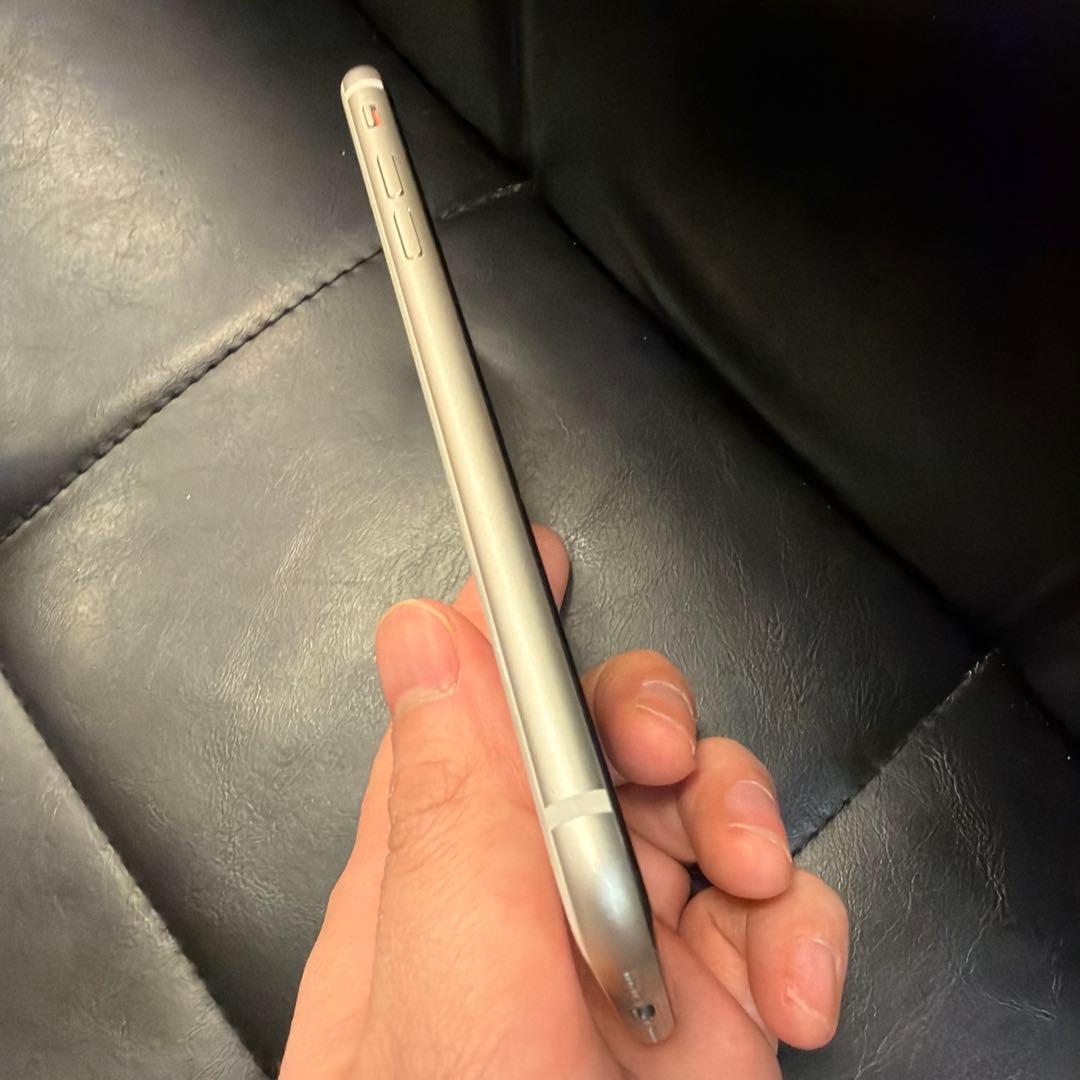 Apple iPhone SE 第3世代 64GB ホワイト