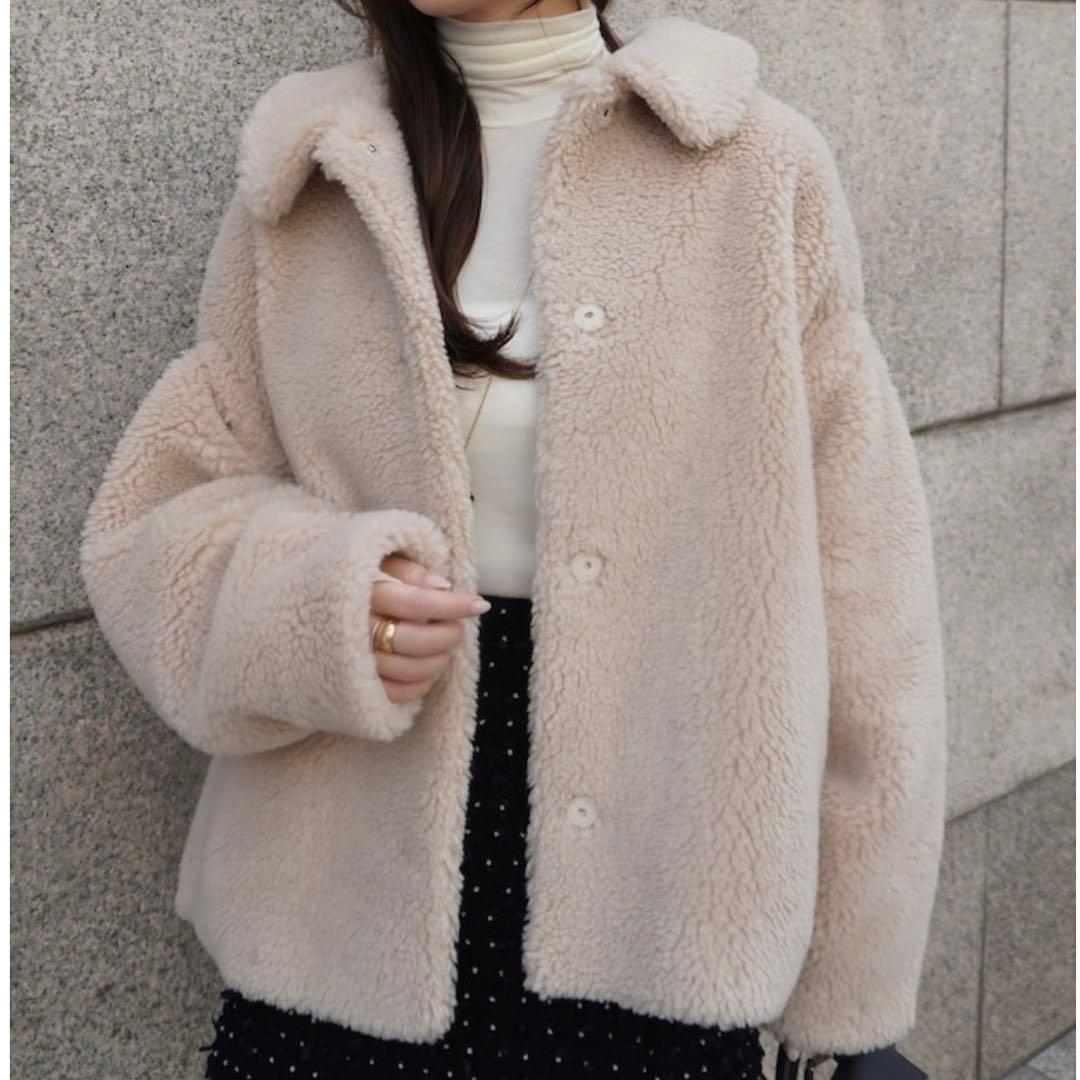 HYEON ヘヨン ted cape / beige/ M