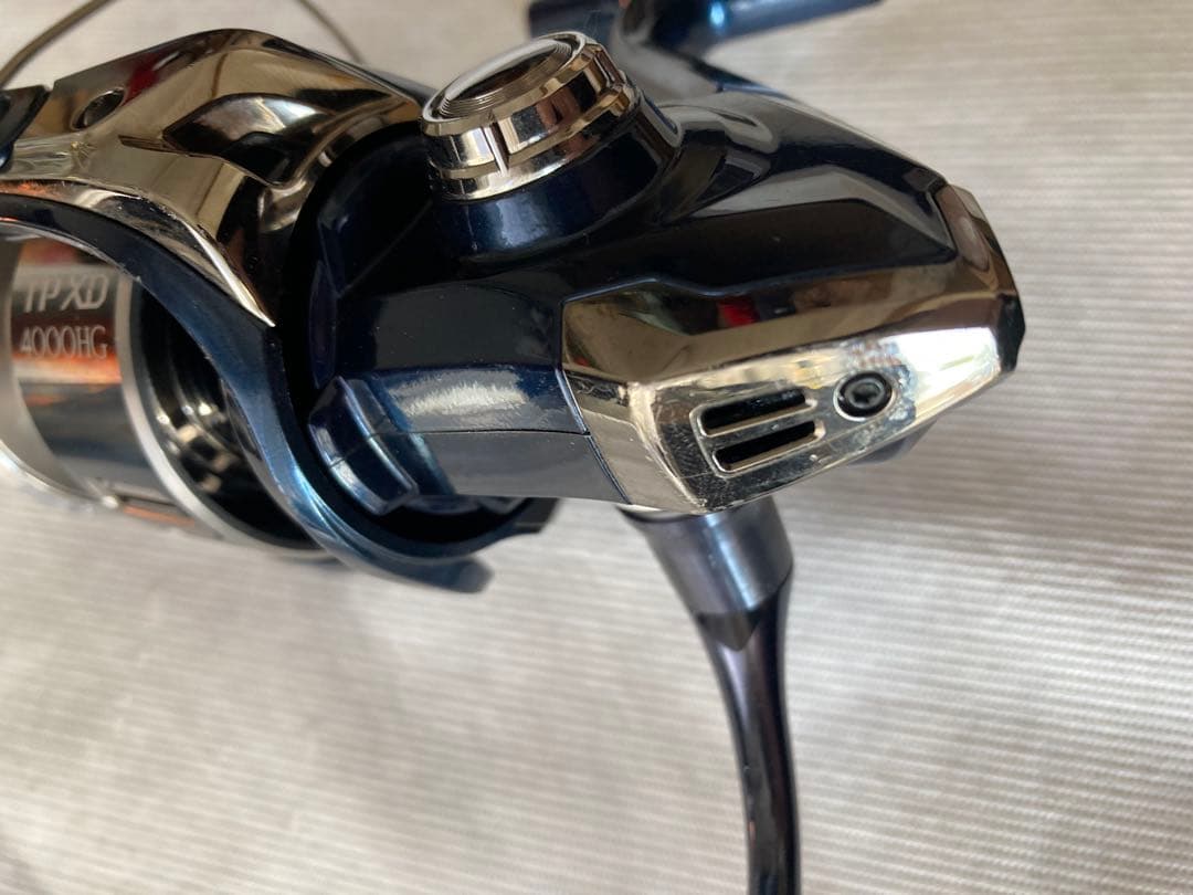 SHIMANO TPXD 4000HG スピニングリール