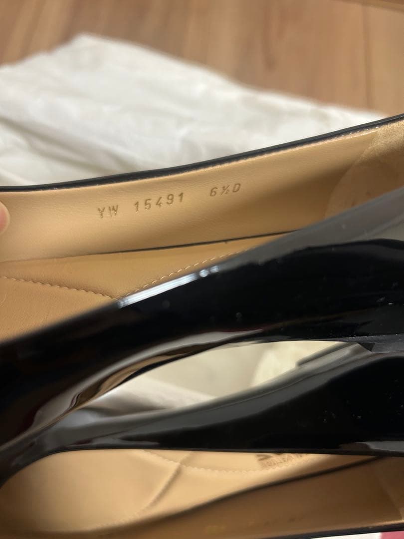 Salvatore Ferragamo ブラック フラットシューズ