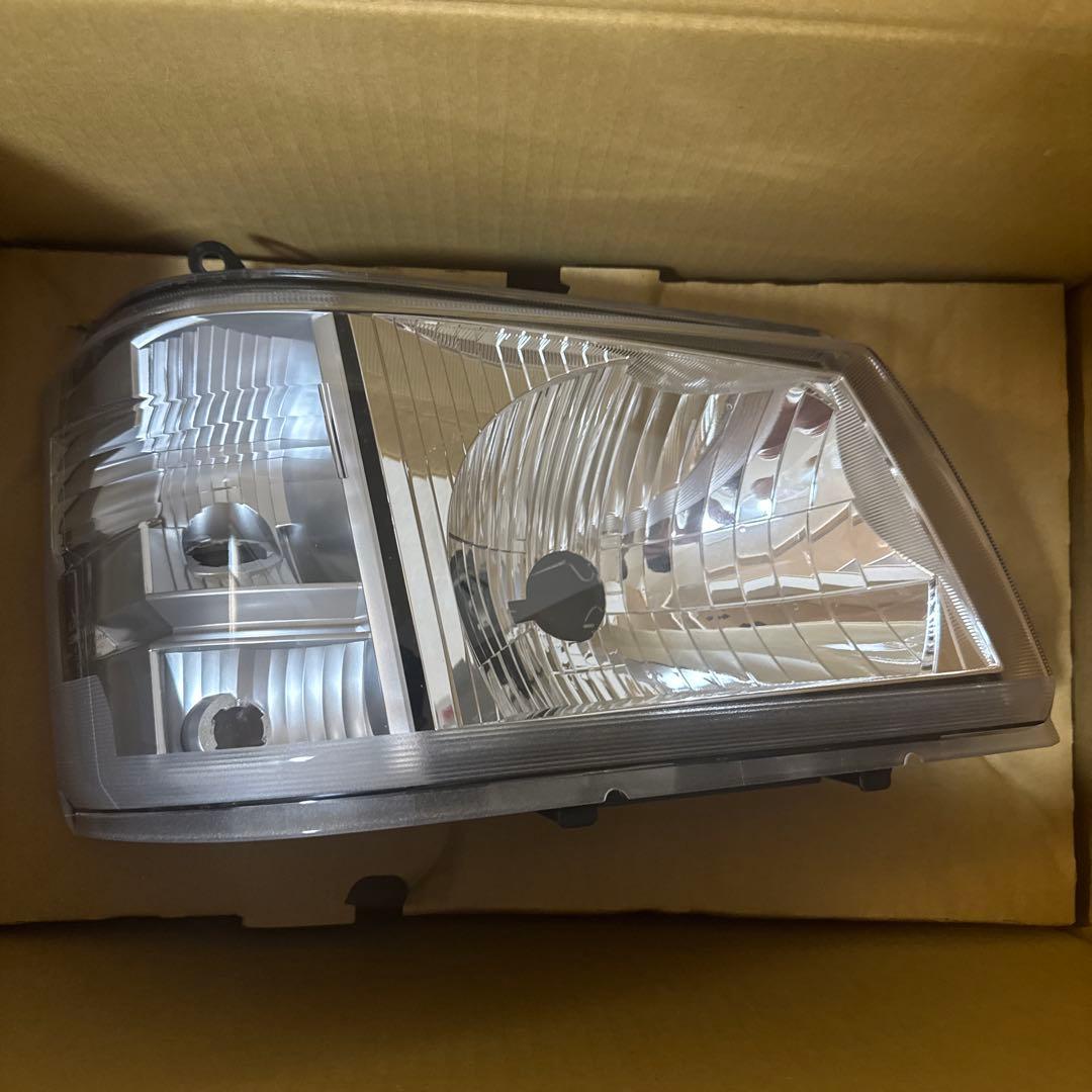 新品未使用　ハイゼット　S510P 純正　右ヘッドライト