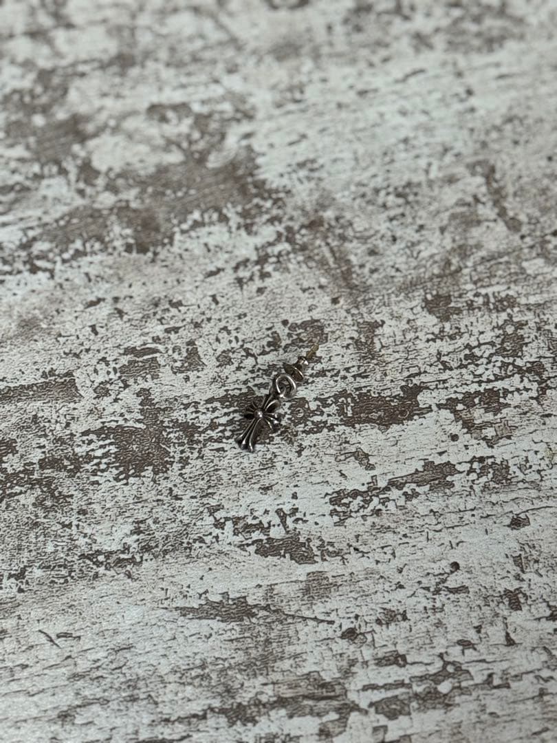 早い者勝ち！確実正規品　クロムハーツ　CHクロスベビーファットドロップイヤリング