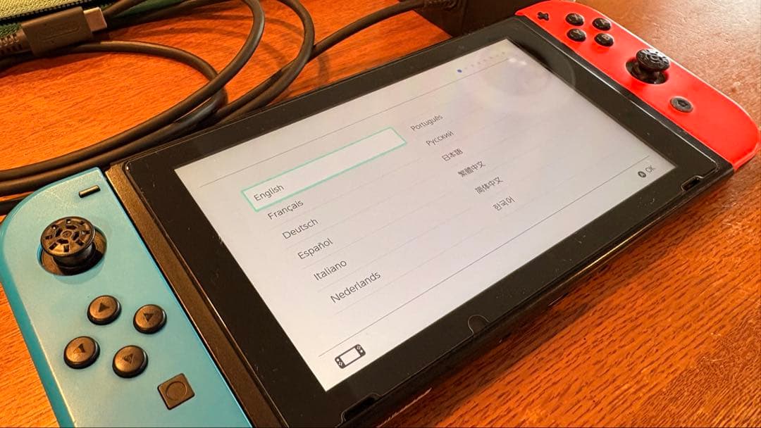 Nintendo Switch 本体、ケース