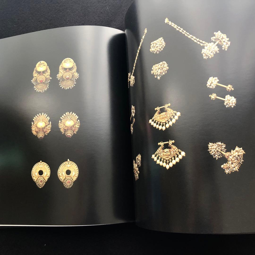 イヤリング ジェリーの世界 写真集「Orecchini etnici」Skira