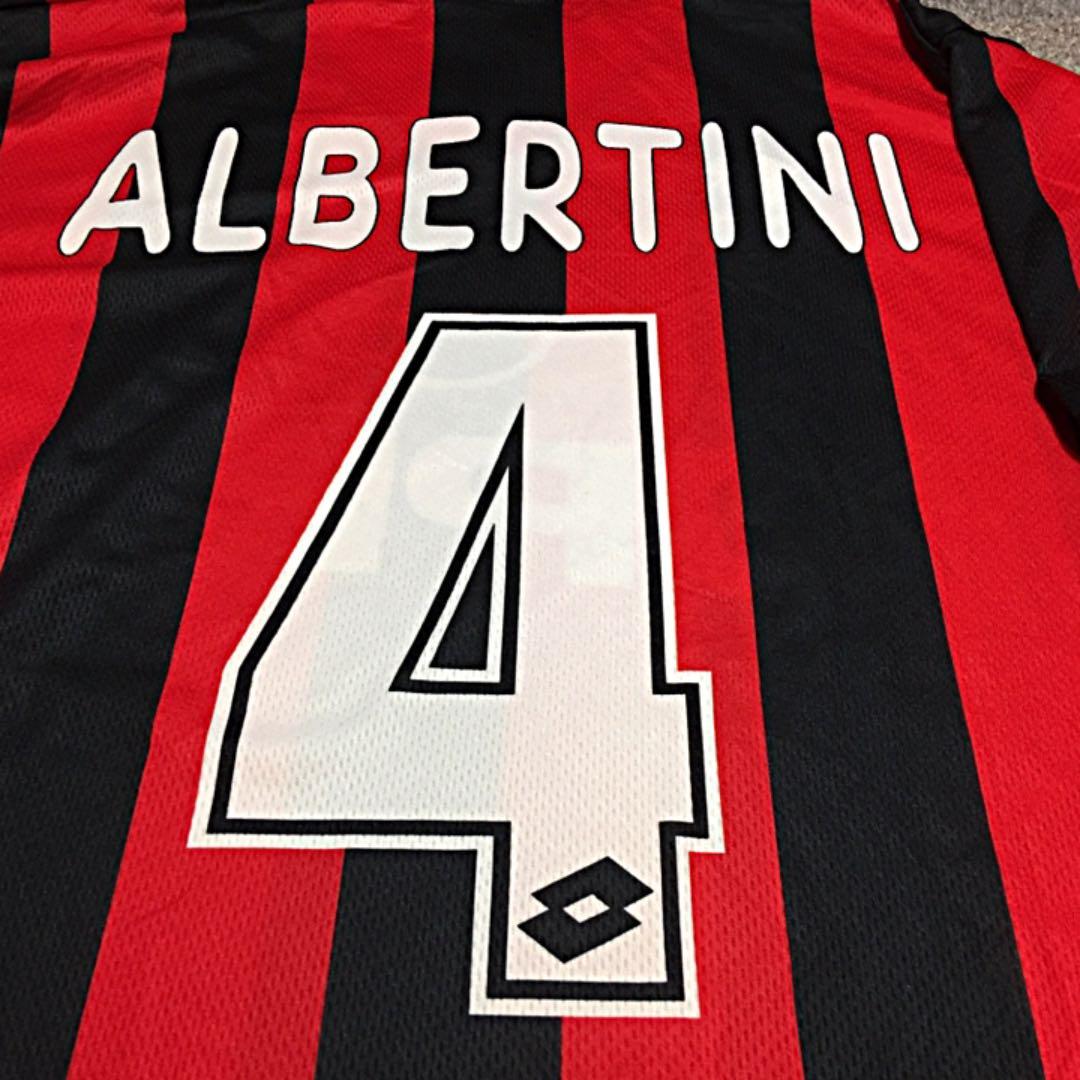 サッカー ユニフォーム ミラン