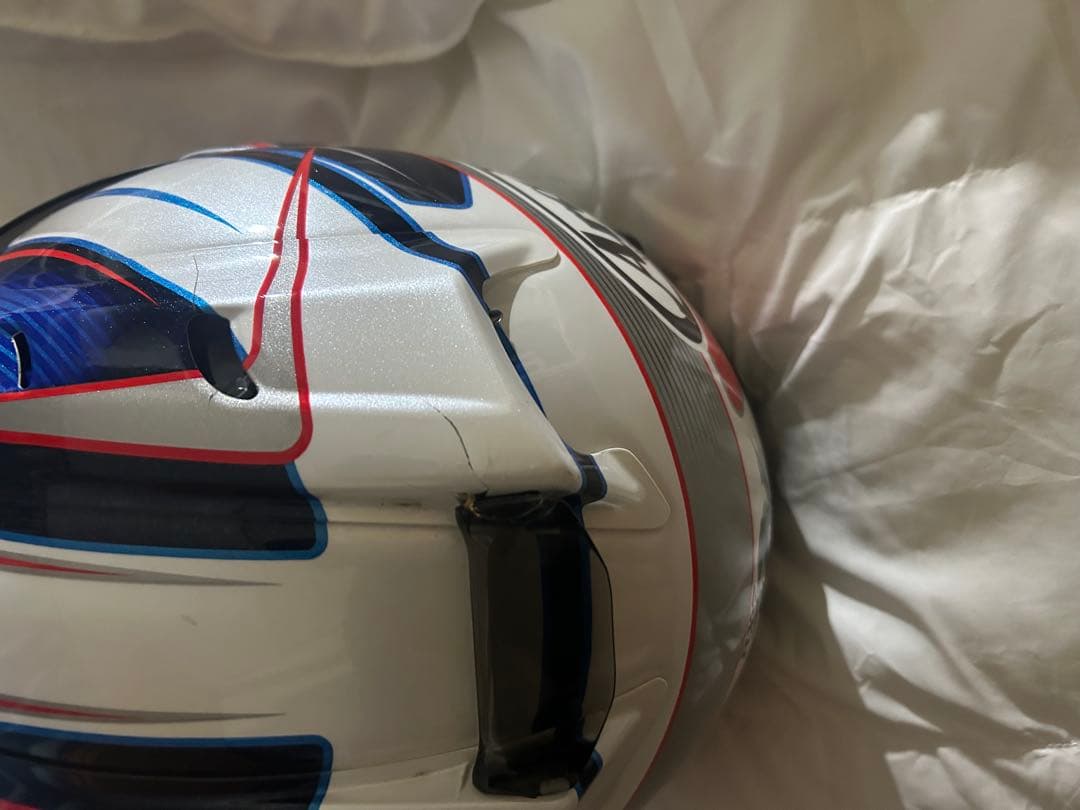 い*お様 Arai フルフェイス RX7-RR5ペドロサ