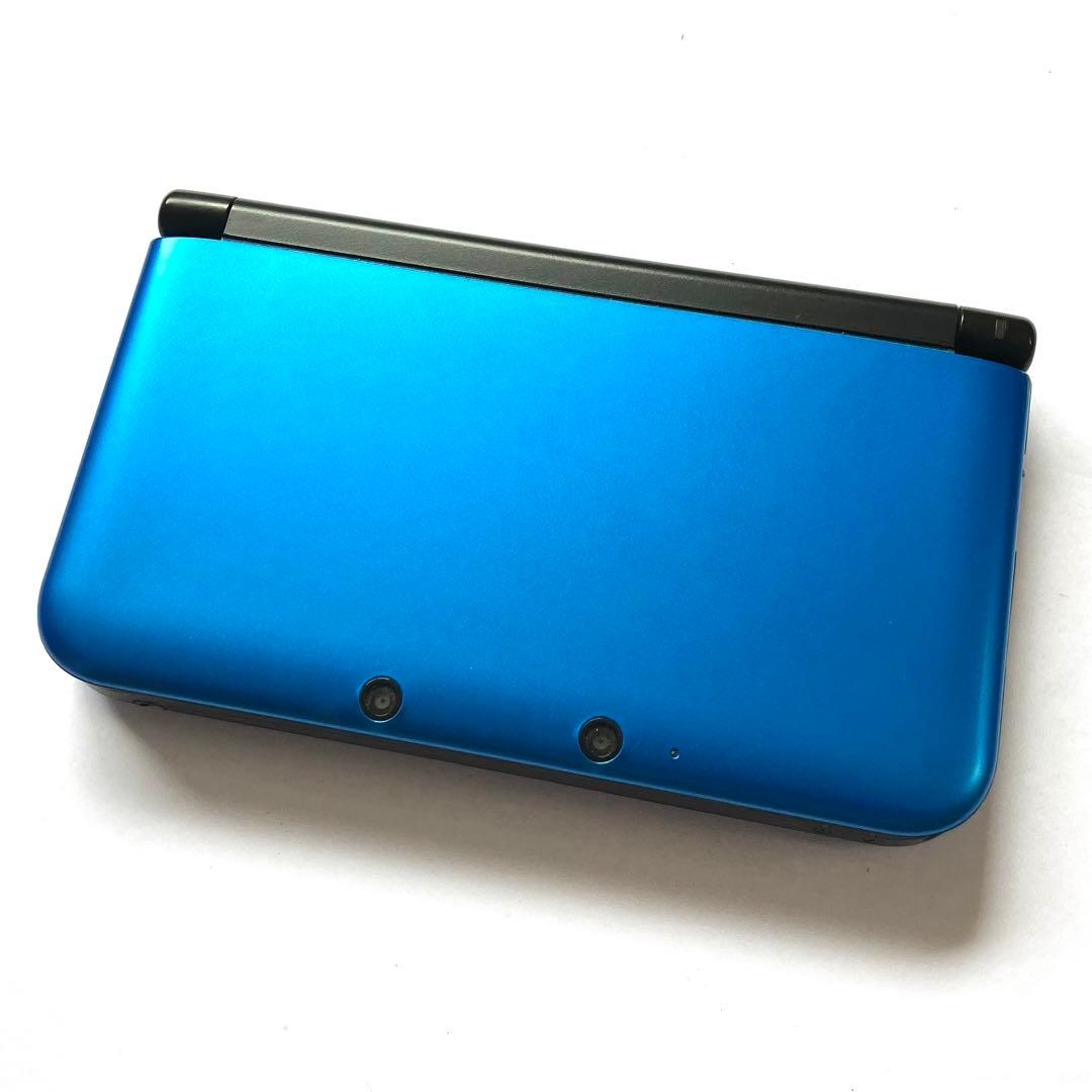 【美品】ニンテンドー3DS LL ブルー×ブラック 本体 ソフト3点付き