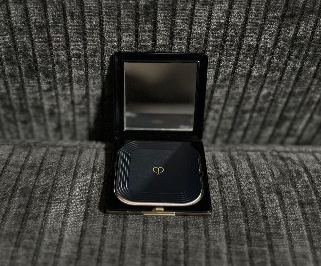 【美品】クレ・ド・ポーボーテ★プードルコンパクトエサンシエルｎ/エレガントスリム