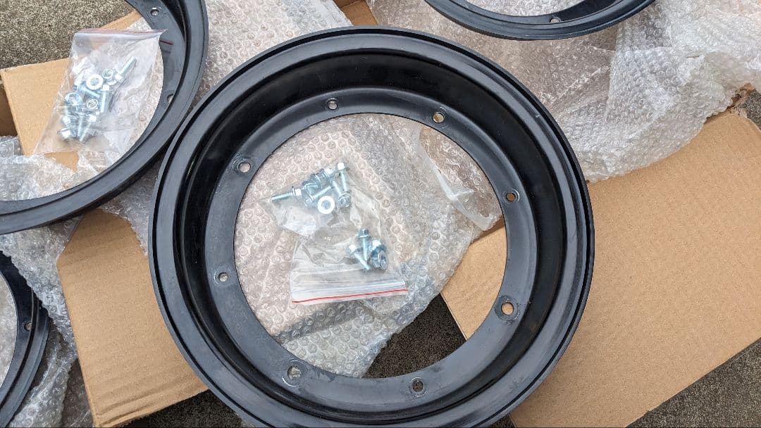 ダックス シャリー4本スポーク用アルミ製ホイール3.50Ｊ1台分セット中古