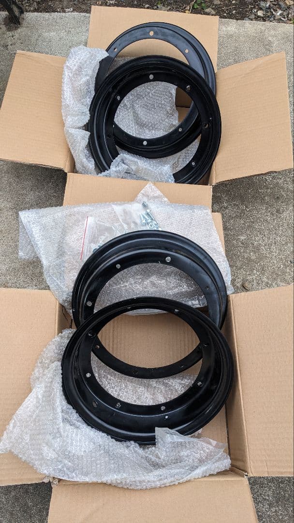 ダックス シャリー4本スポーク用アルミ製ホイール3.50Ｊ1台分セット中古