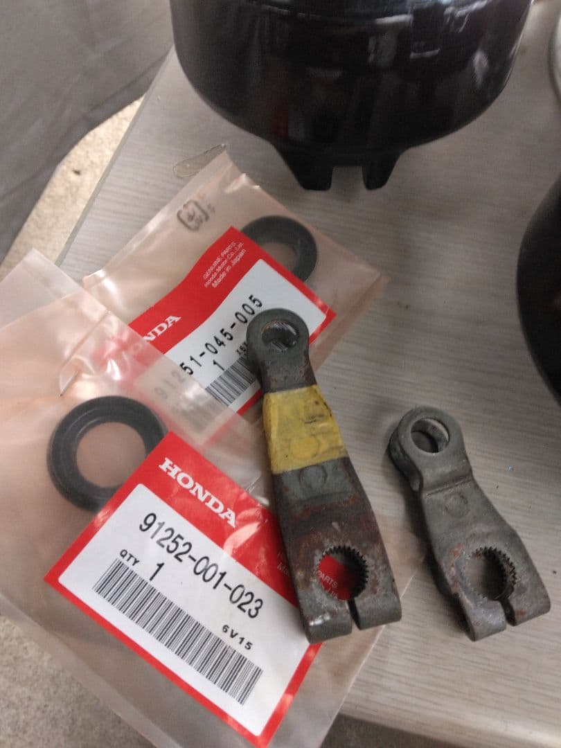 モンキー4l Z50z ？　アルミホイールと前後ハブ