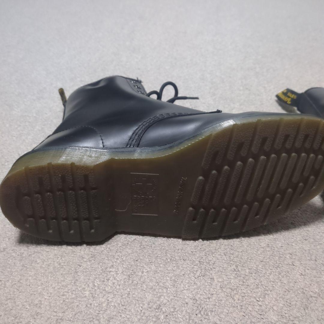 ドクターマーチン ブラックレザーブーツ 8穴