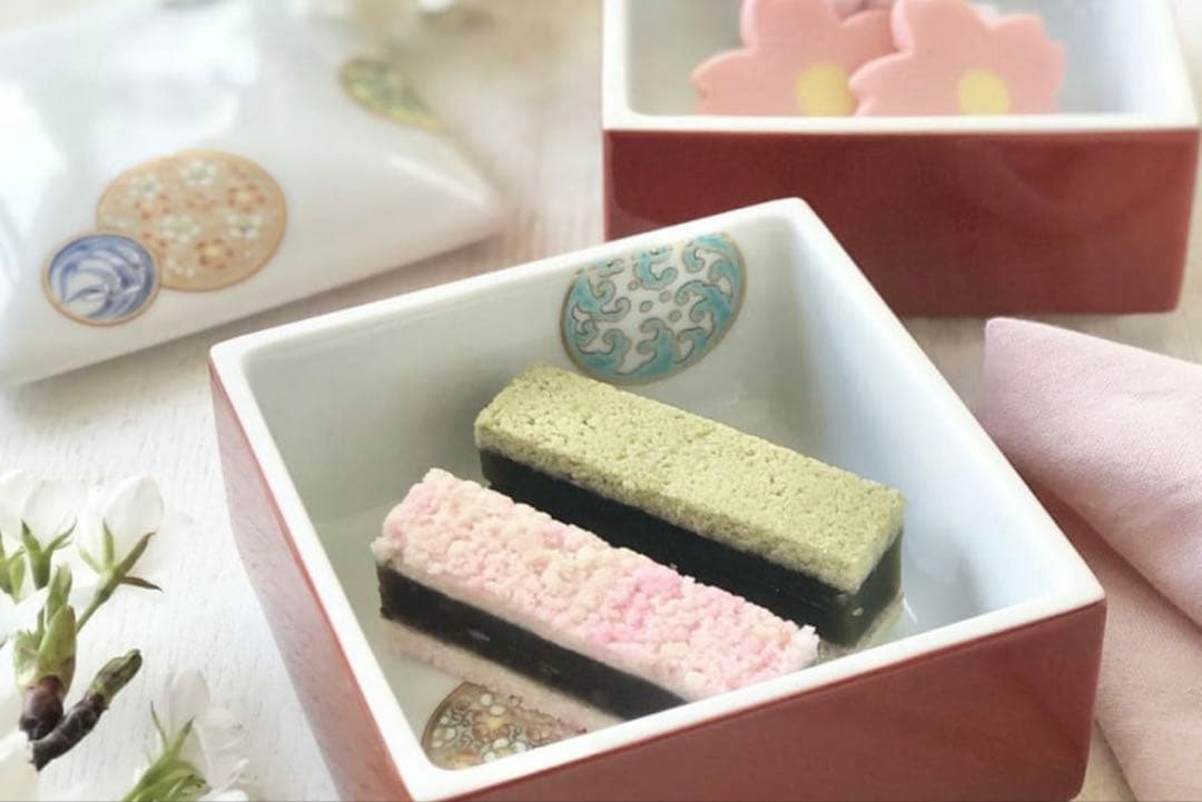 深川製磁　寿赤絵 角小二段重　宮内庁御用達　美品