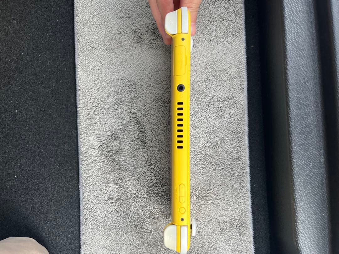 さ*う様 Nintendo Switch Lite イエロー 本体　スプラトゥー