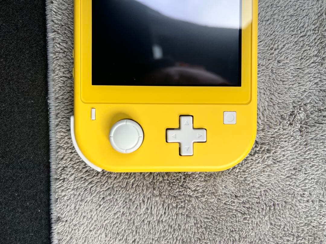 さ*う様 Nintendo Switch Lite イエロー 本体　スプラトゥー