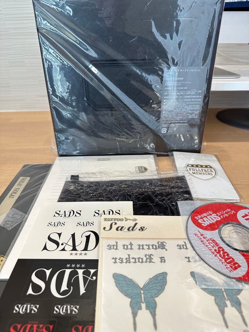 清春　黒夢　MARDIGRAS 詩集　SADS ネックレス　香水