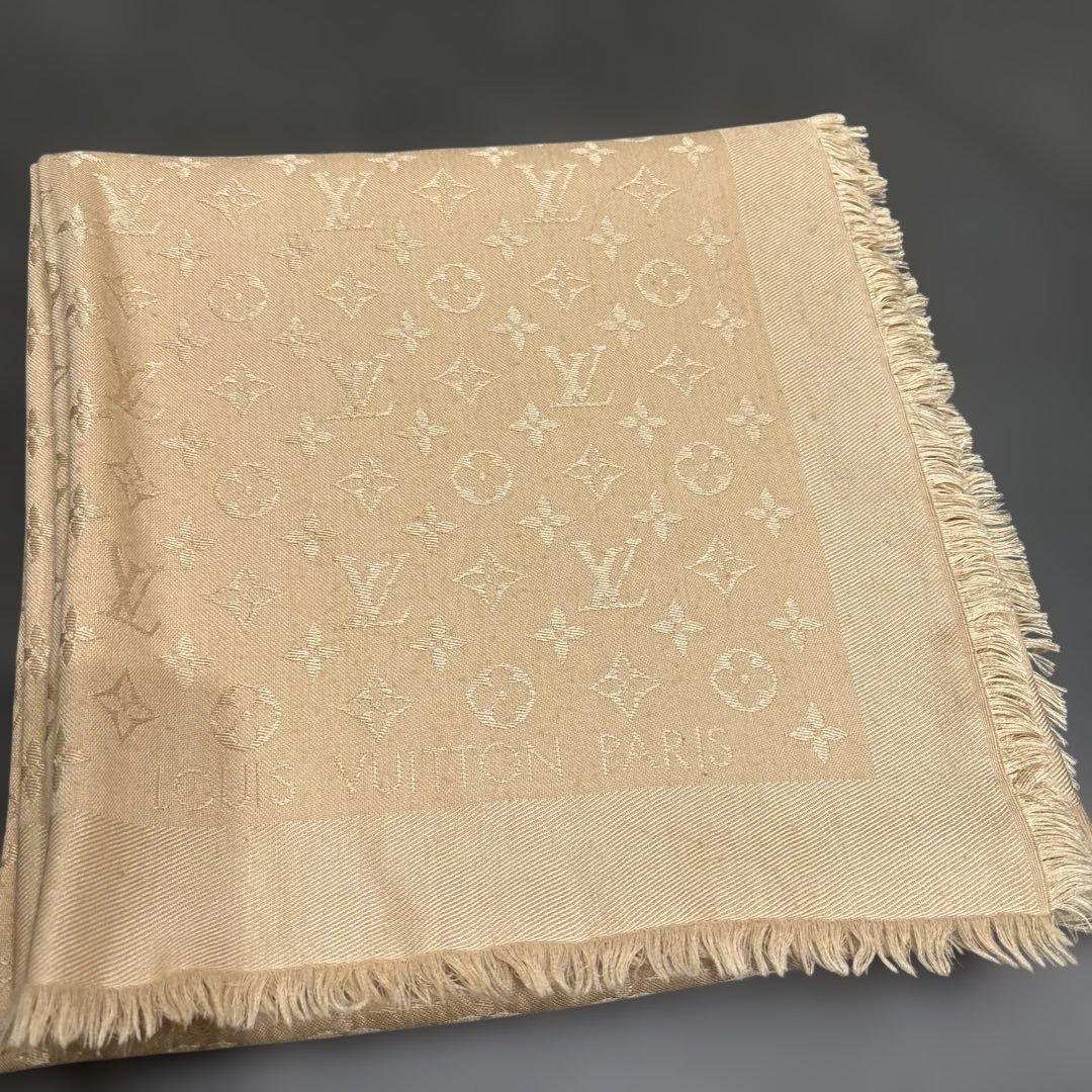 ルイヴィトン　大判ストールベージュ