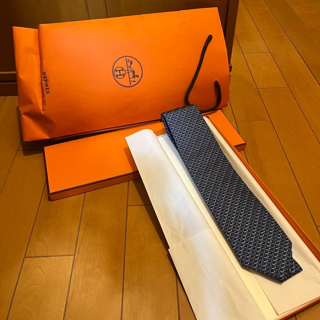 buruaaaaaaaa 専用　HERMES ネイビー 幾何学模様 ネクタイ