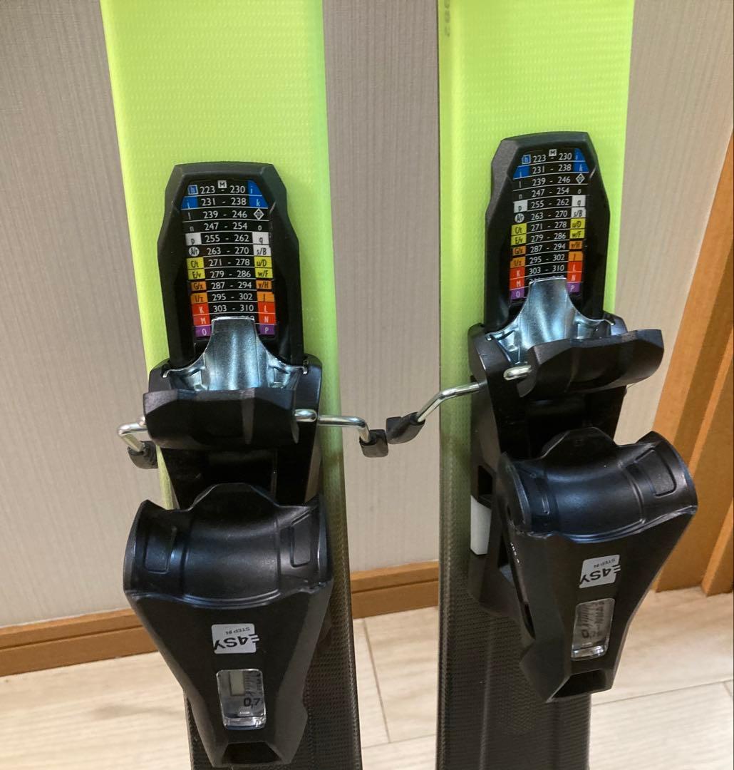 ジュニアスキー板137センチ