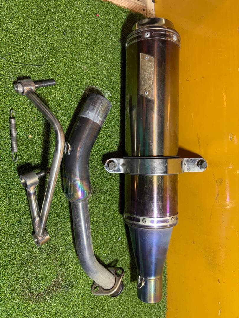 フォルツァ　MF08 マフラー