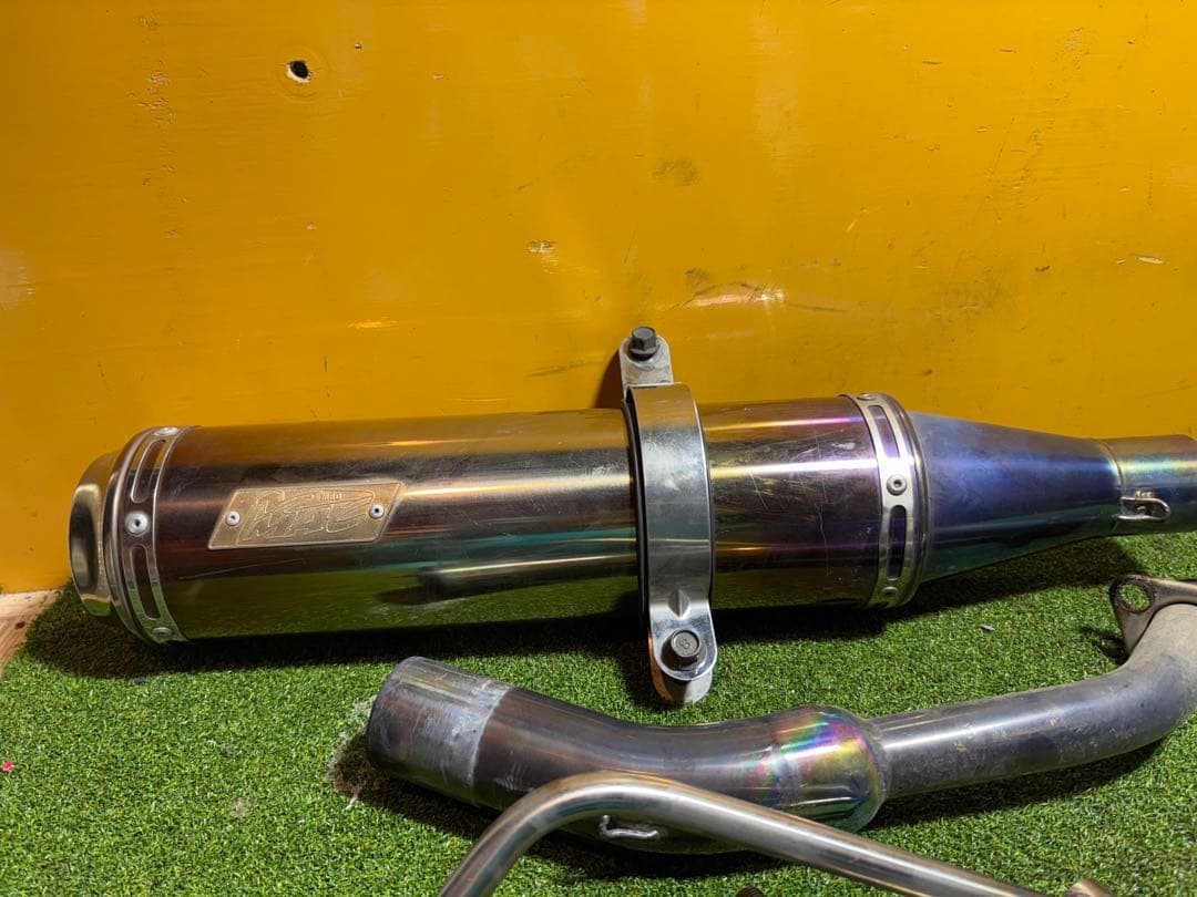 フォルツァ　MF08 マフラー