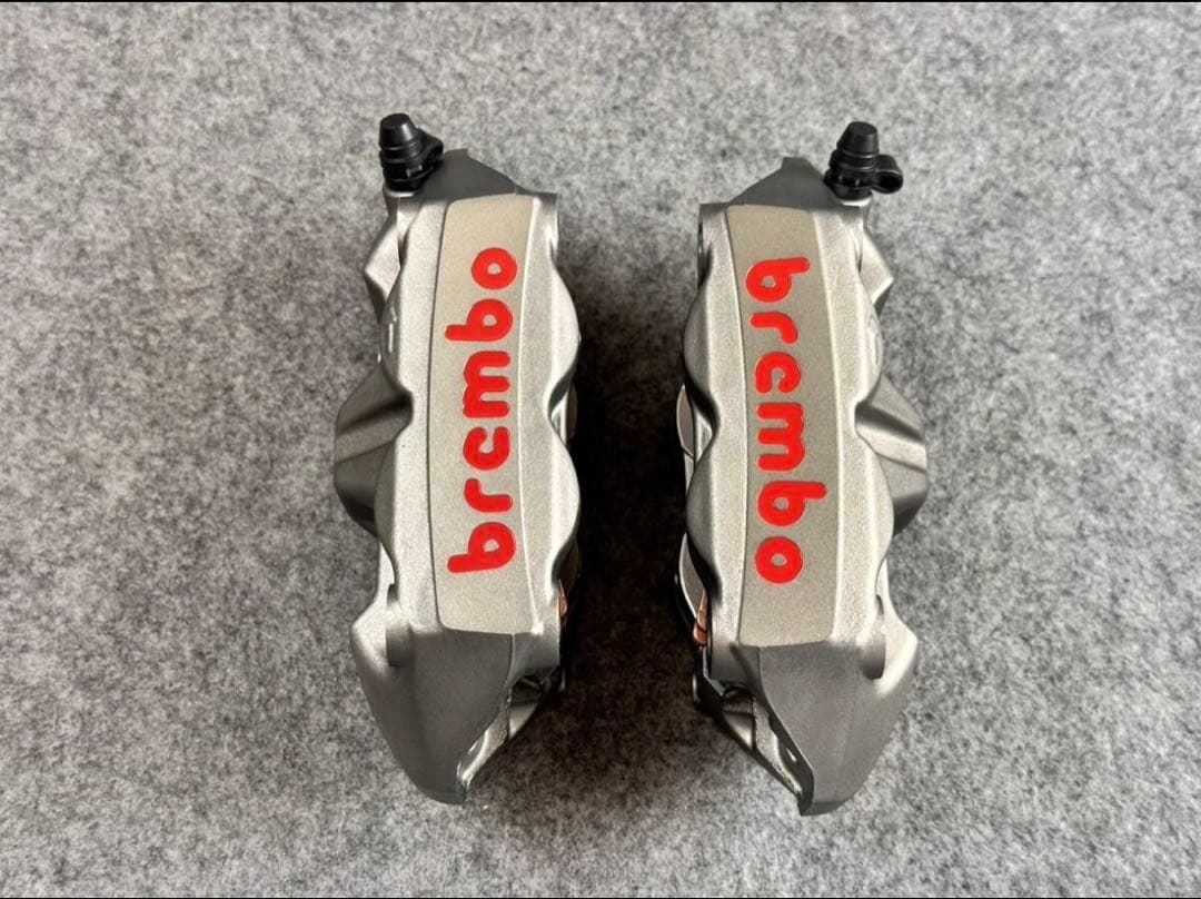 【ガリガリ君】Brembo M4 ラジアルマウント キャリパー