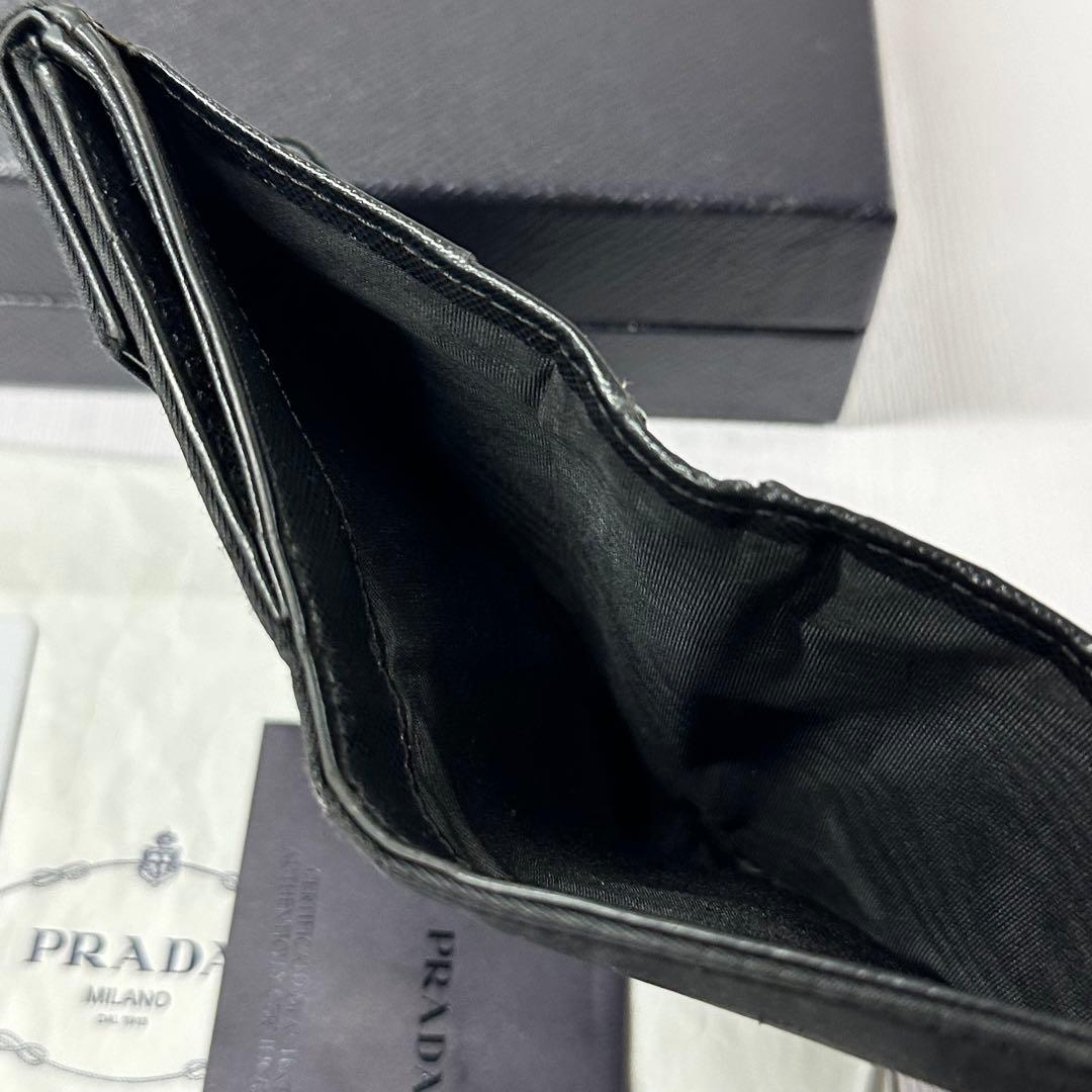新品同様‼️ プラダ　PRADA 財布　折り財布　ナイロン　三角ロゴ　コンパクト