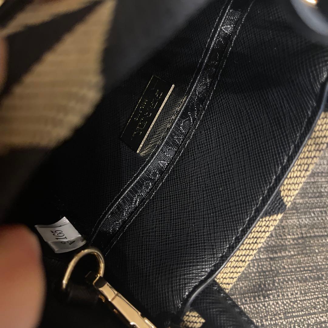 PRADA ショルダーバッグ　ノベルティ