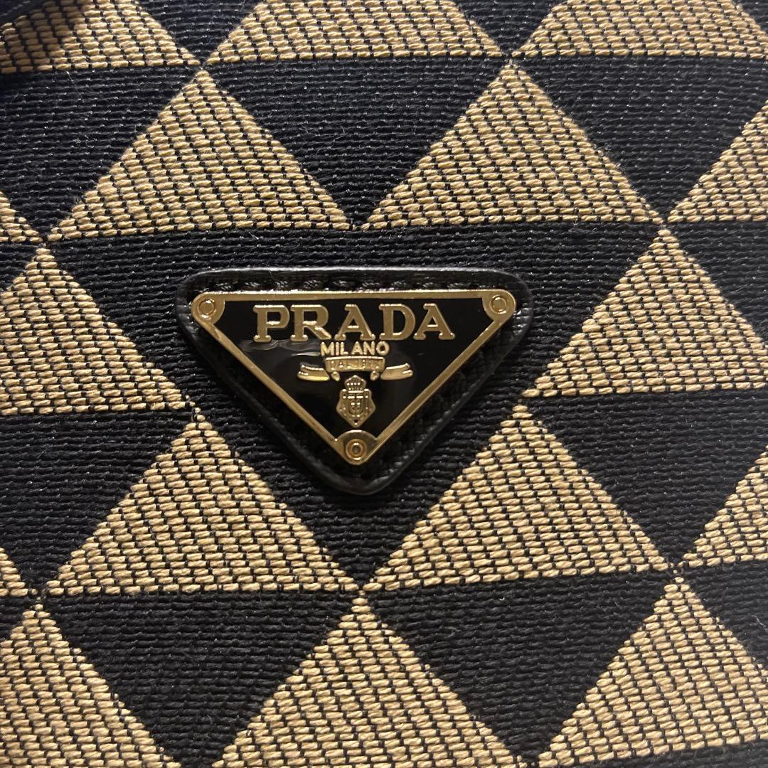PRADA ショルダーバッグ　ノベルティ