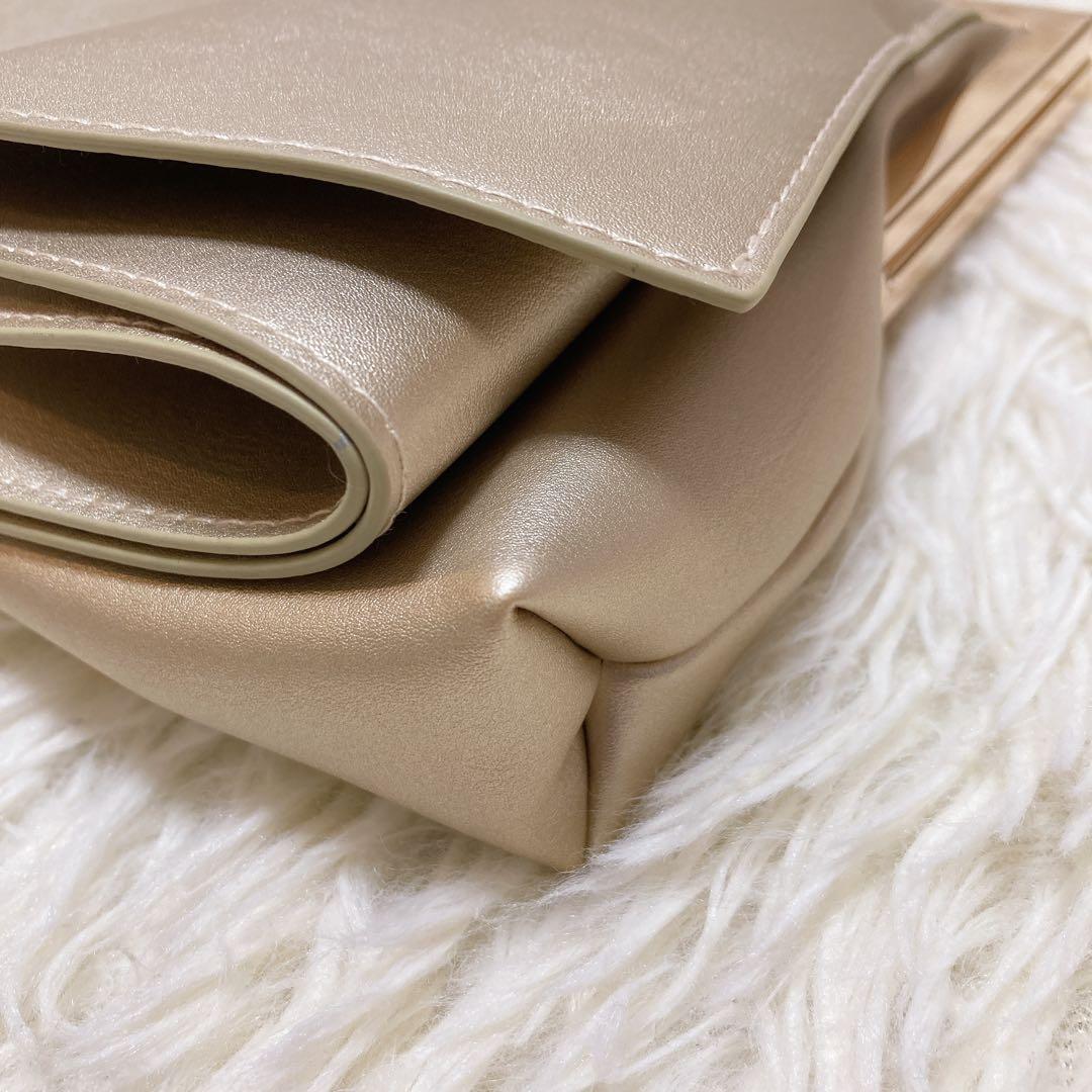 極美品✨AIMER ゴールド フレアタッククラッチバッグ ショルダー 2way