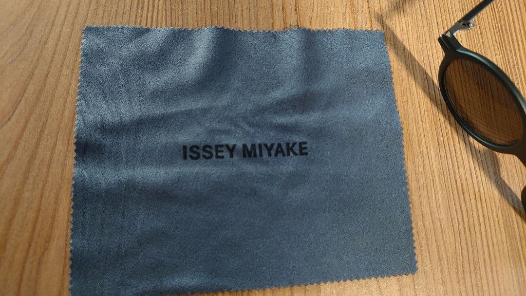 金子眼鏡 ISSEY MIYAKE イッセイミヤケ デザイン コラボモデル